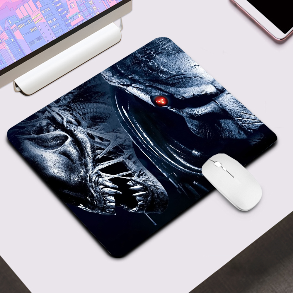 Alien vs Predator Small Gaming - Pc Gaming Vs Laptop Gaming ulasan dan harga
